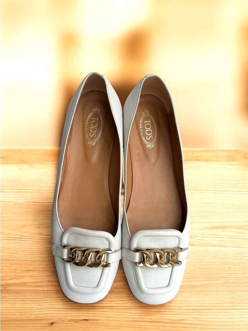 Tod’s Embellished Ballerina Flats White Leather